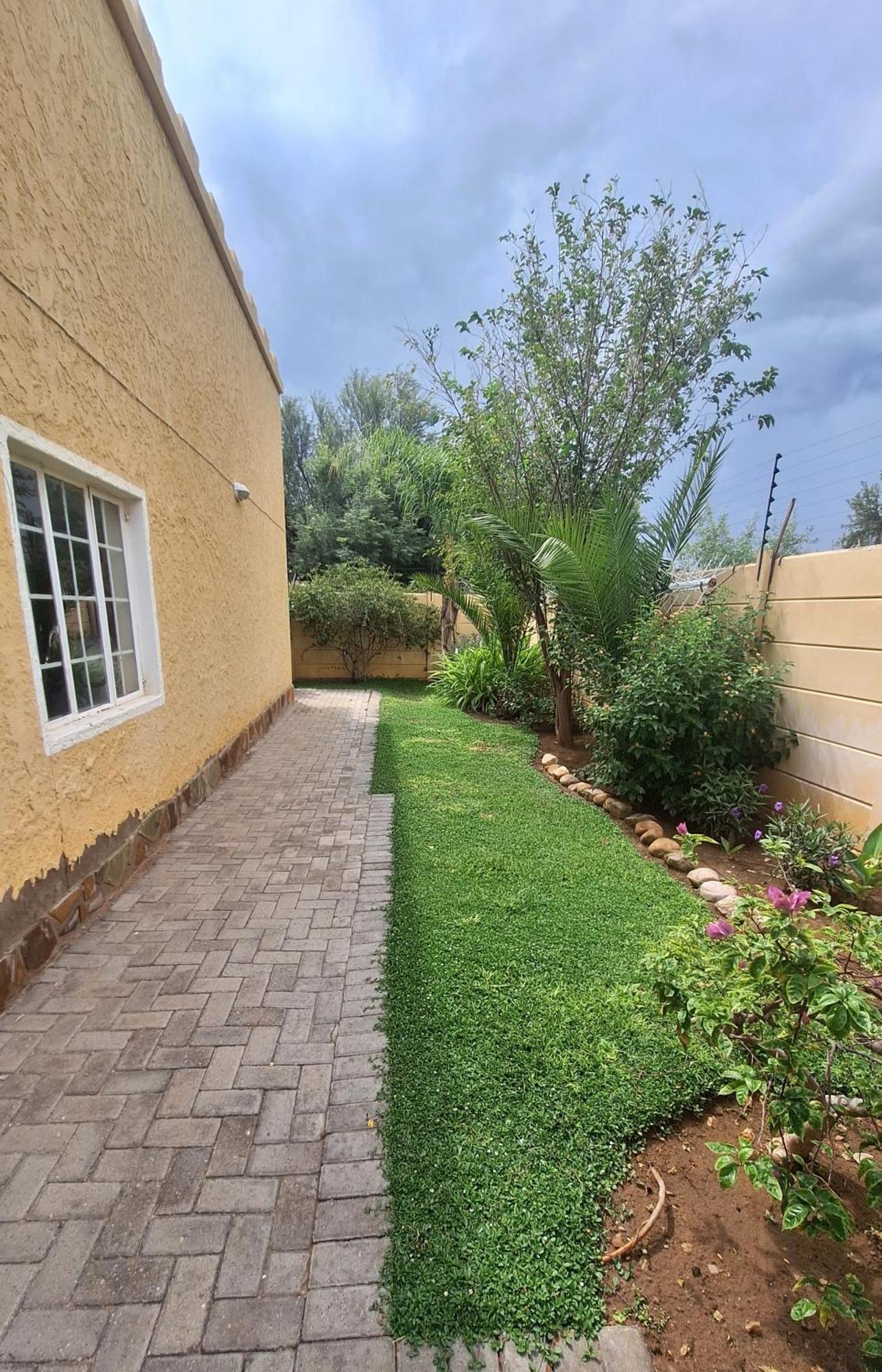 Capbon Guesthouse Windhoek Kültér fotó