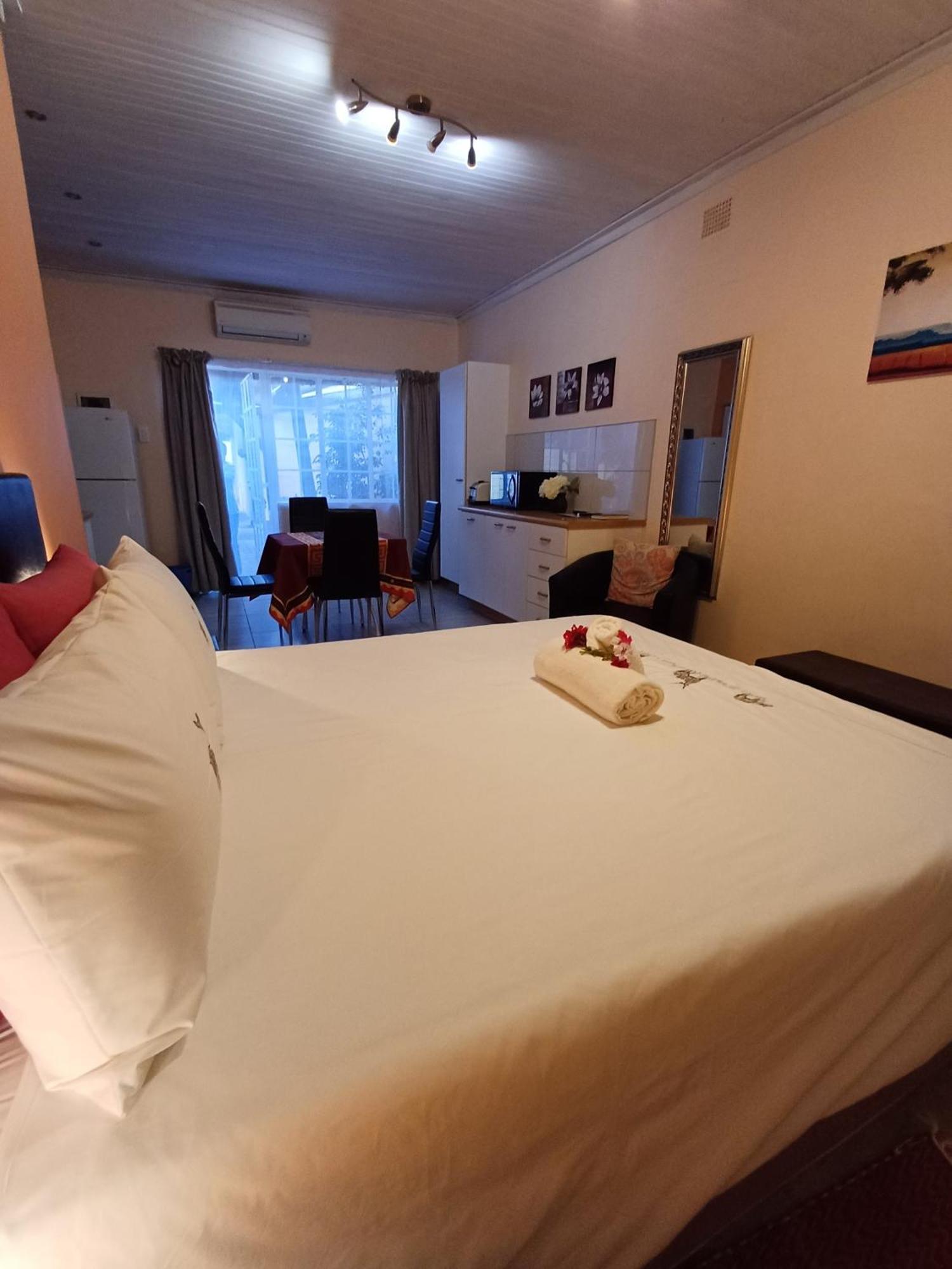 Capbon Guesthouse Windhoek Kültér fotó