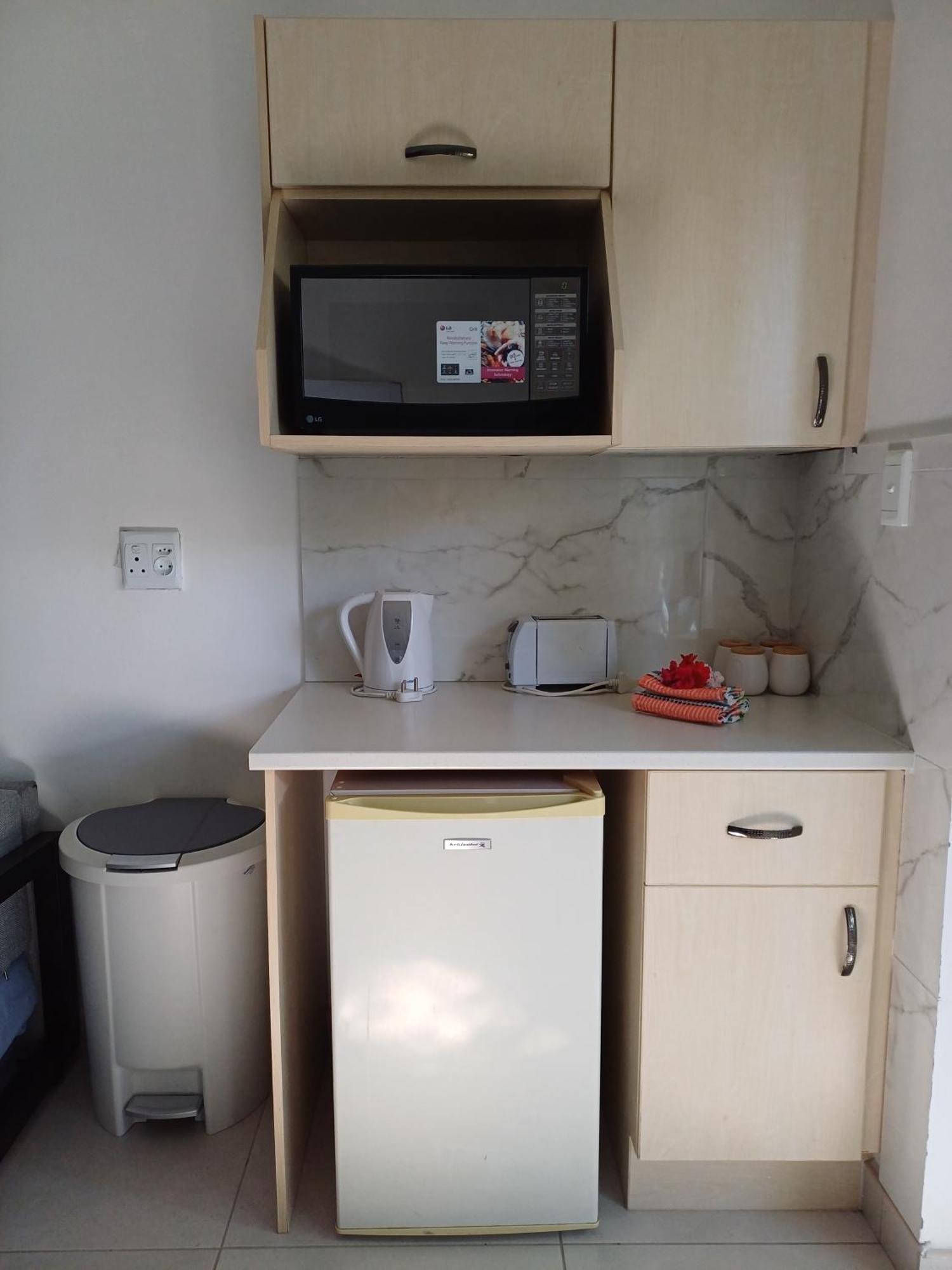 Capbon Guesthouse Windhoek Kültér fotó
