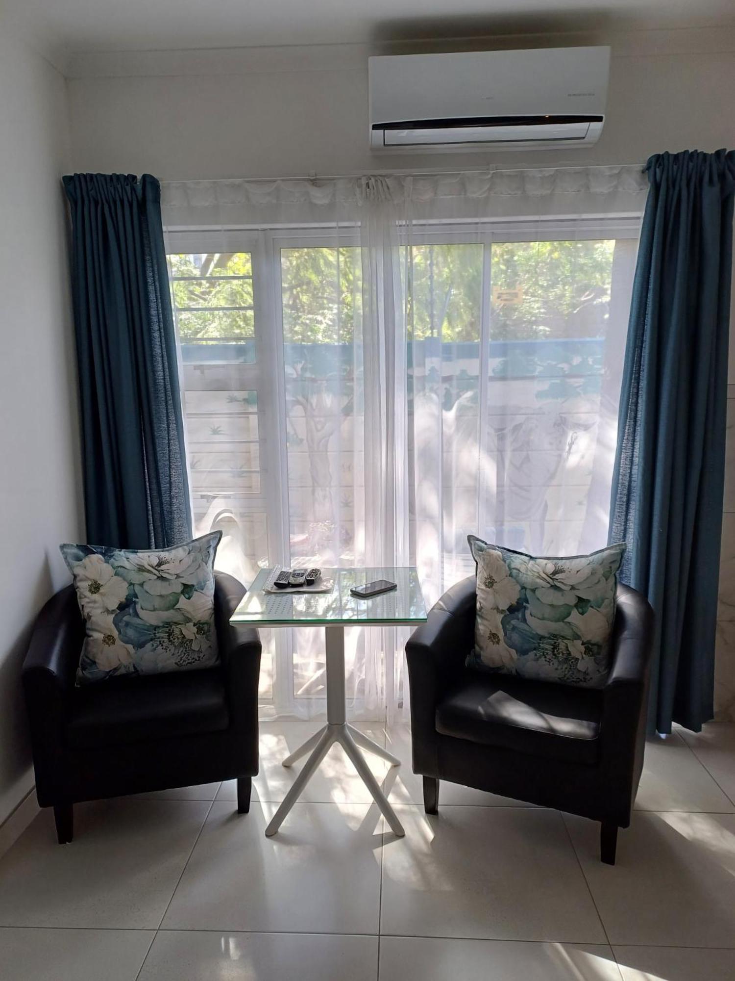 Capbon Guesthouse Windhoek Kültér fotó