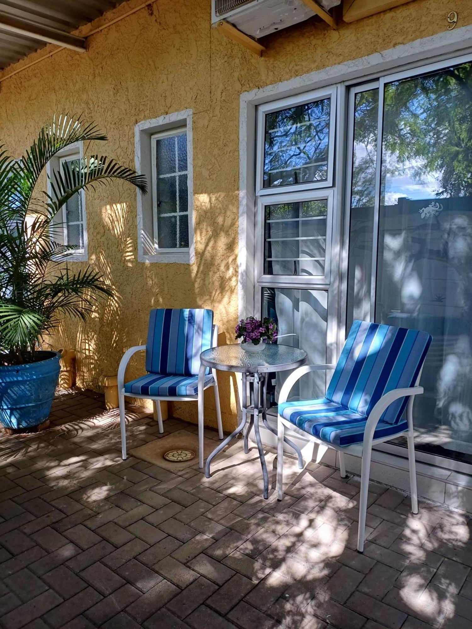 Capbon Guesthouse Windhoek Kültér fotó