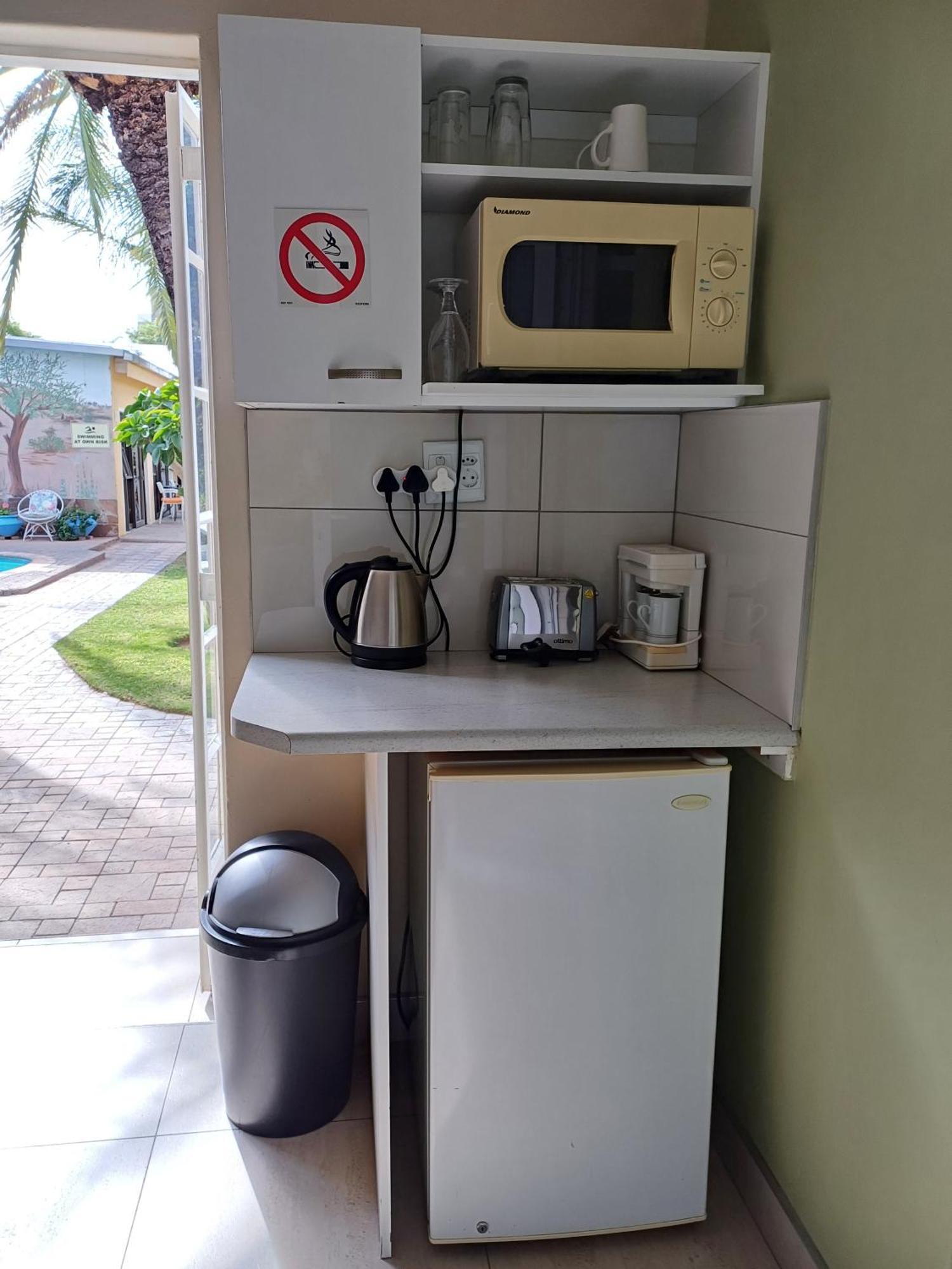 Capbon Guesthouse Windhoek Kültér fotó