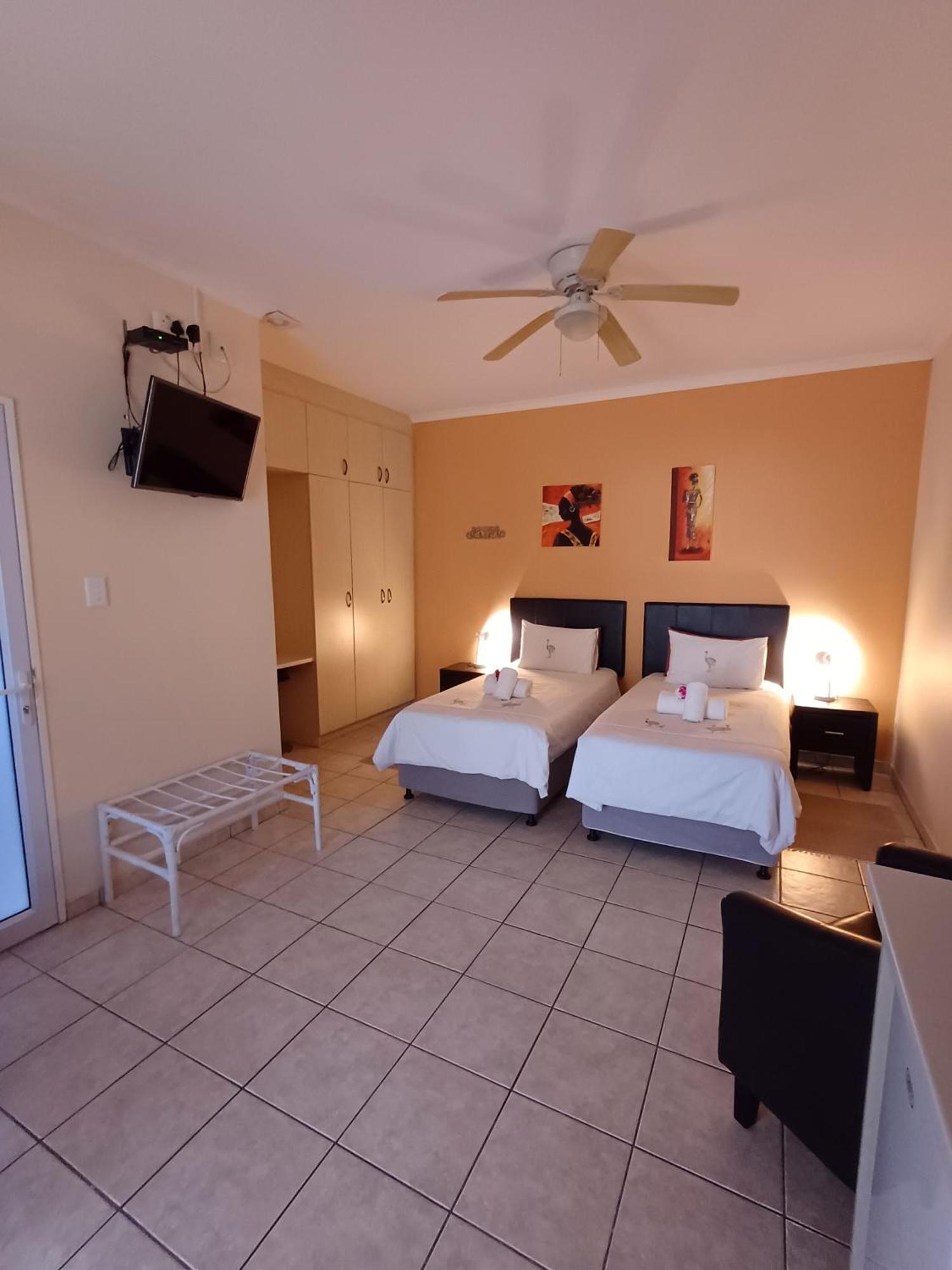 Capbon Guesthouse Windhoek Kültér fotó
