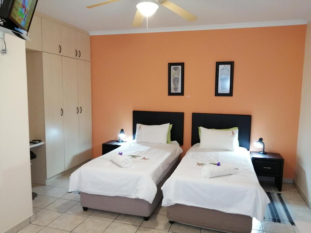 Capbon Guesthouse Windhoek Kültér fotó